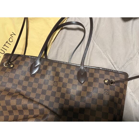 Louis Vuitton Neverfull Damier MM - Picture 6 of 11
